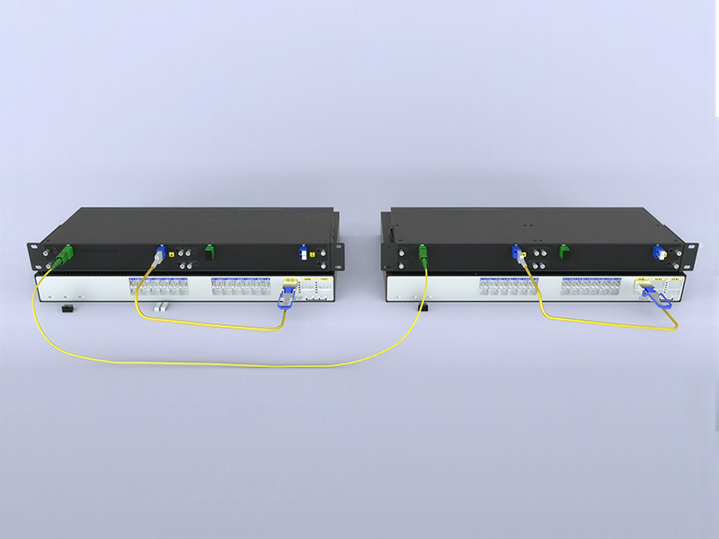Convertitore da fibra doppia a fibra singola 100G